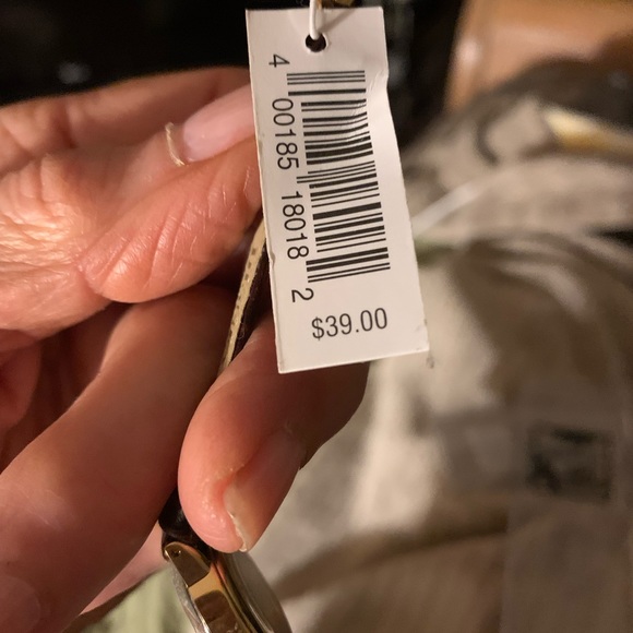 VINTAGE MINNIE MOUSE WATCH - Picture 3 of 7